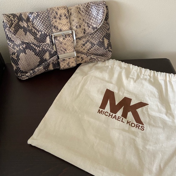 Michael Kors python clutch - Picture 1 of 4